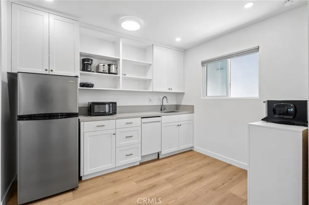 513 Larkspur Newport Beach, CA 92625
