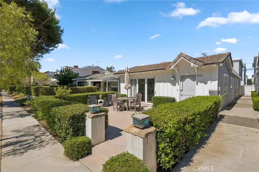 513 Larkspur Newport Beach, CA 92625