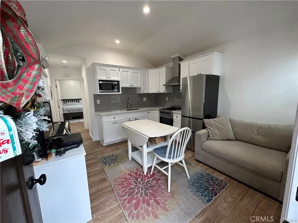 6116 Strickland Avenue Highland Park, CA 90042