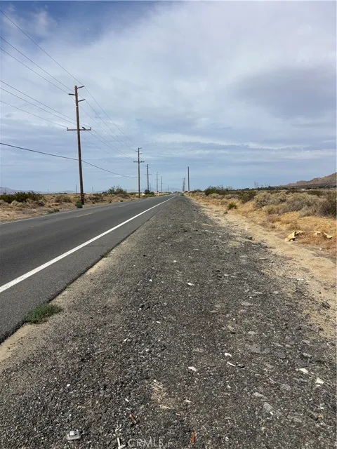 COR PALMDALE BLVD 172