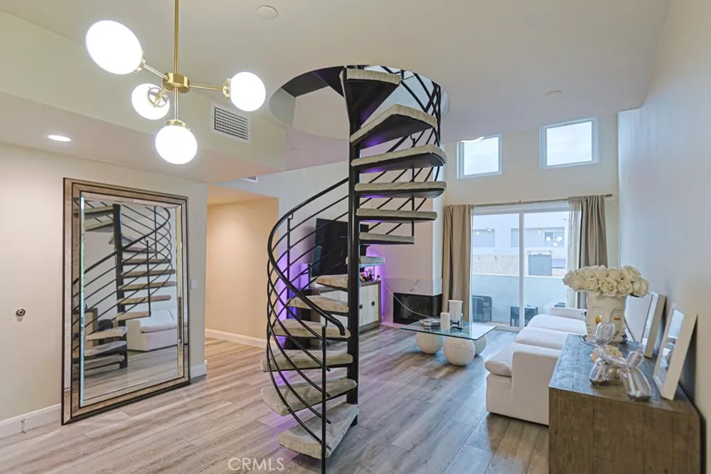 4326 Babcock #305 Studio City, CA 91604