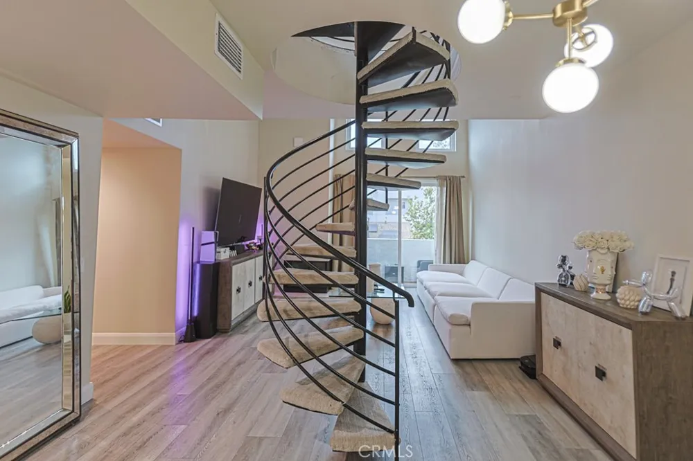 4326 Babcock #305 Studio City, CA 91604