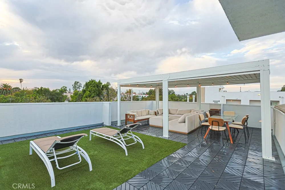 4326 Babcock #305 Studio City, CA 91604