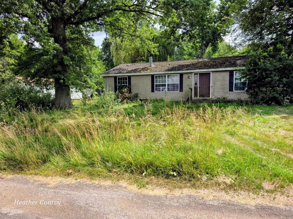 46933 Broadway Street Bloomingdale, MI 49026
