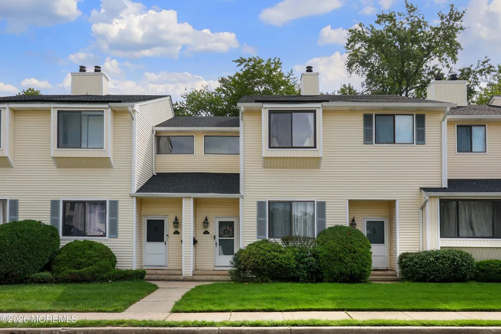 253 Clubhouse Drive Middletown, NJ 07748
