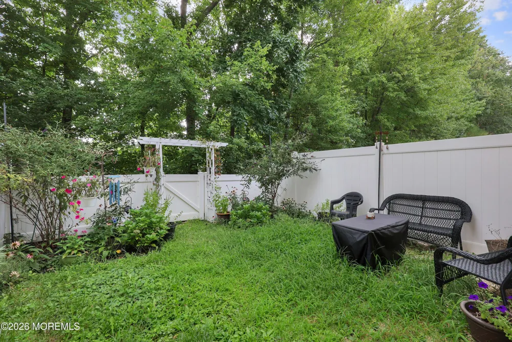 253 Clubhouse Drive Middletown, NJ 07748