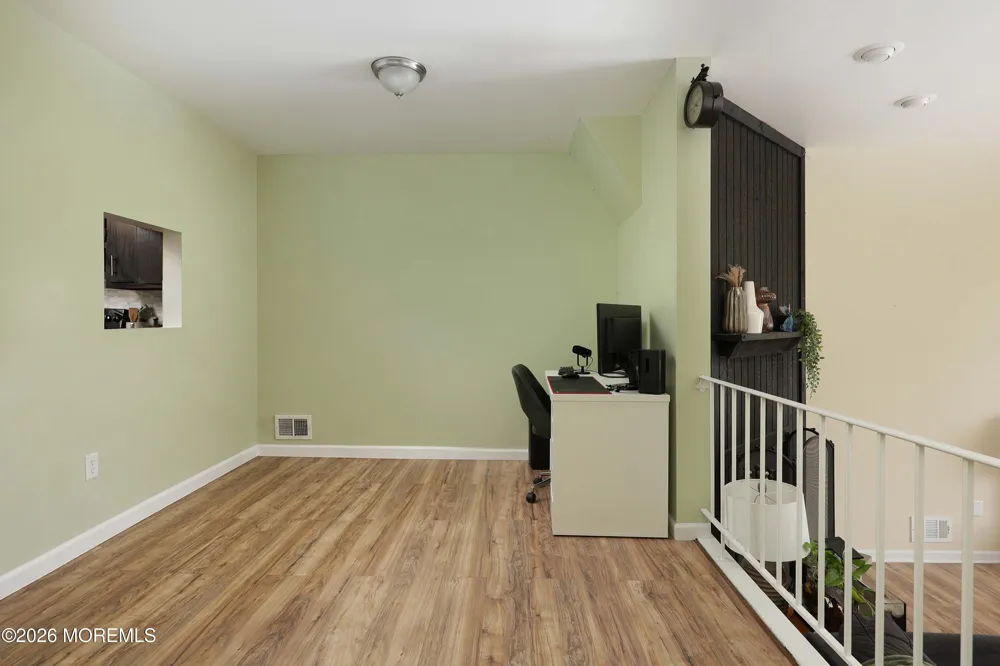 253 Clubhouse Drive Middletown, NJ 07748