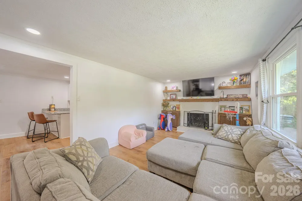 38 Ferenvilla Drive Hendersonville, NC 28791