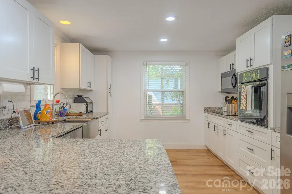 38 Ferenvilla Drive Hendersonville, NC 28791