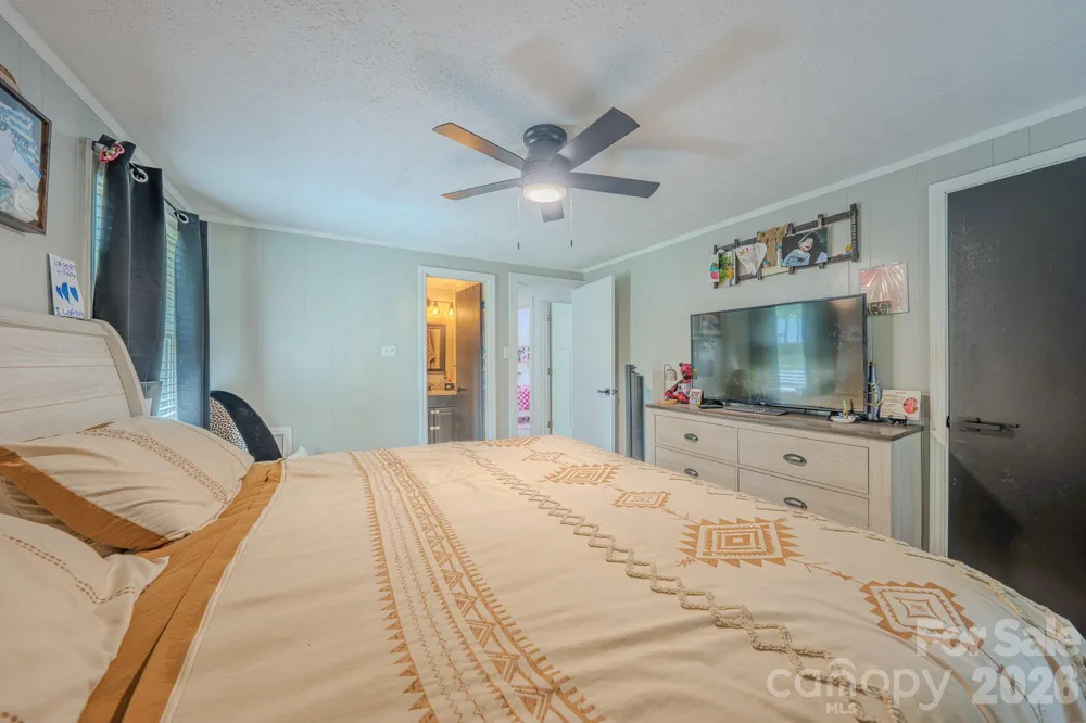 38 Ferenvilla Drive Hendersonville, NC 28791
