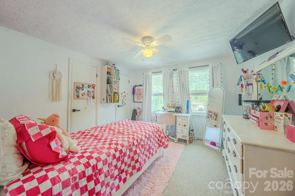 38 Ferenvilla Drive Hendersonville, NC 28791