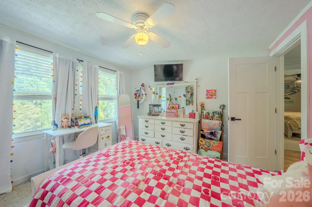 38 Ferenvilla Drive Hendersonville, NC 28791