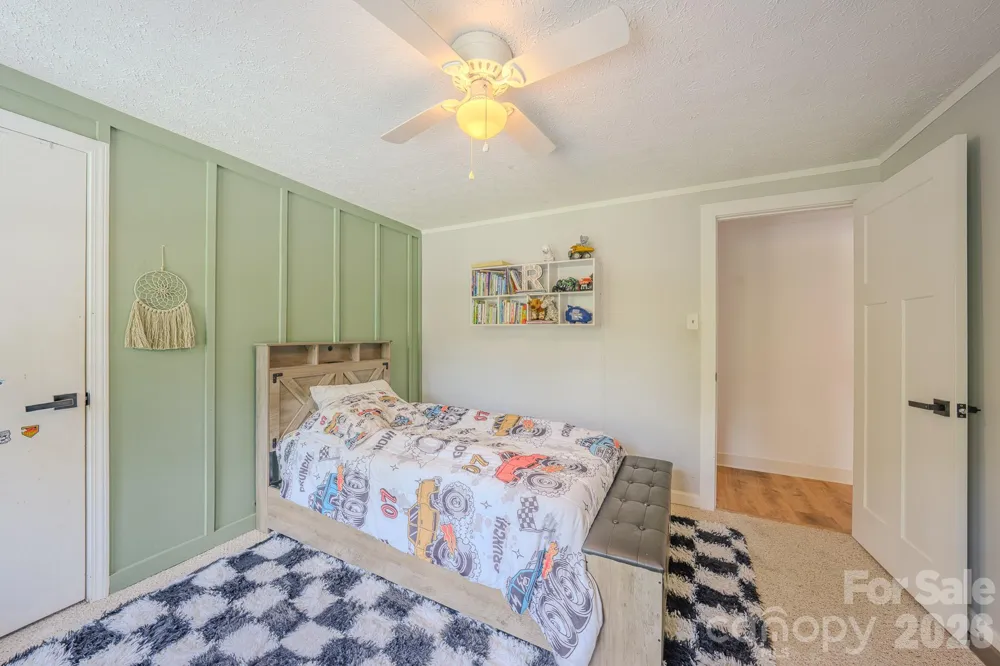 38 Ferenvilla Drive Hendersonville, NC 28791