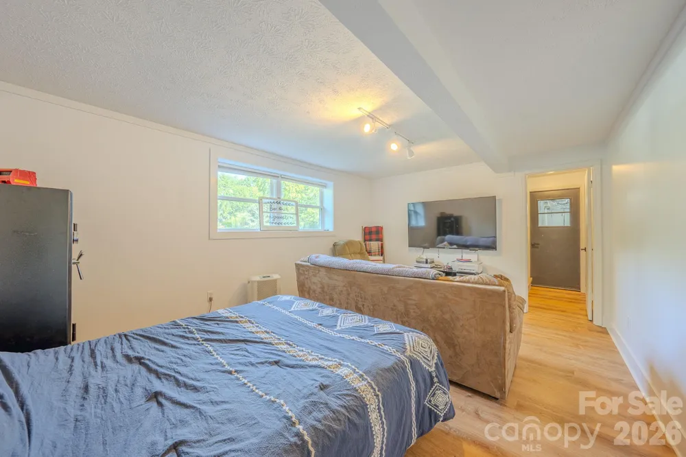38 Ferenvilla Drive Hendersonville, NC 28791
