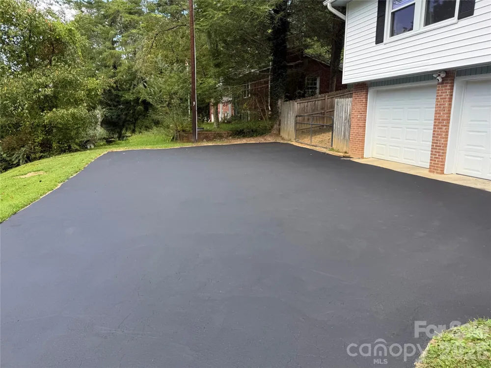 38 Ferenvilla Drive Hendersonville, NC 28791