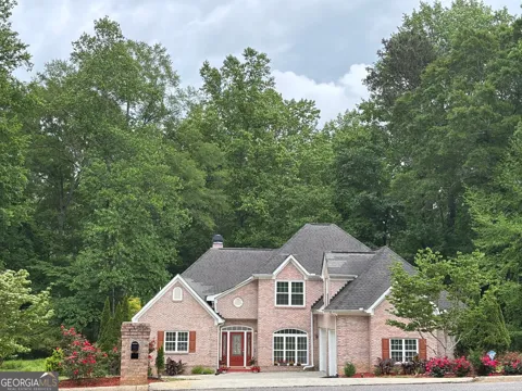 140 Lang DR