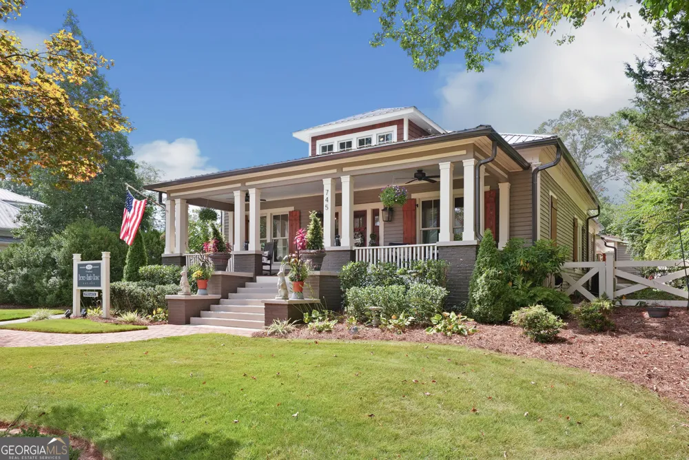 745 Washington ST Clarkesville, GA 30523