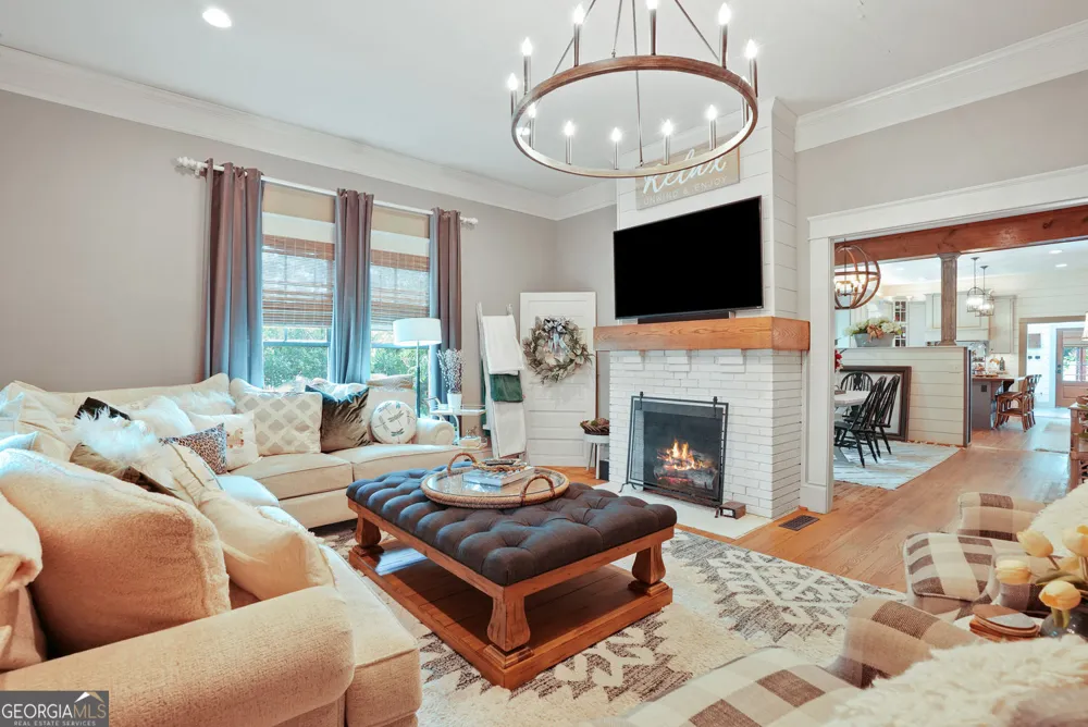 745 Washington ST Clarkesville, GA 30523
