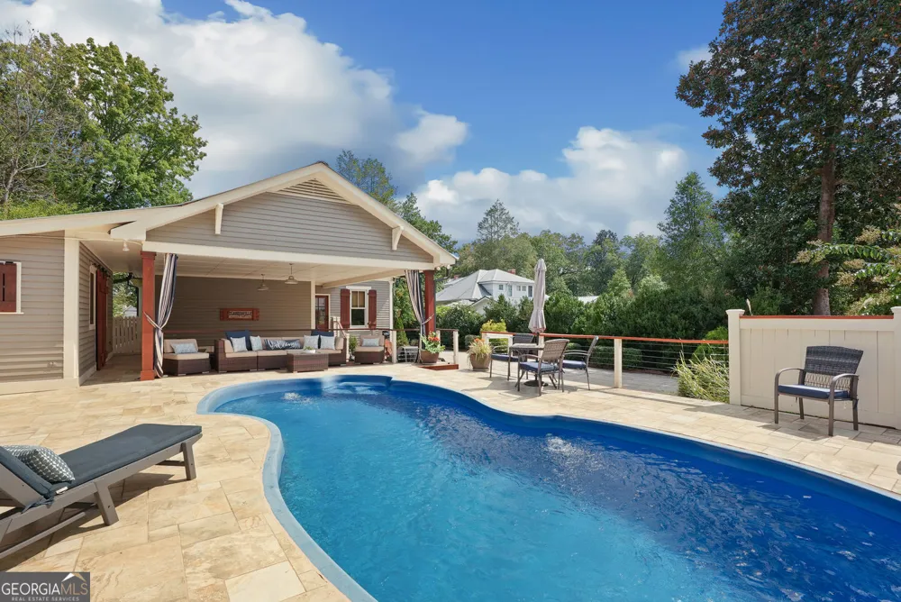 745 Washington ST Clarkesville, GA 30523