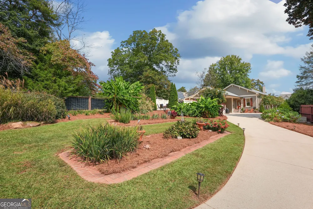 745 Washington ST Clarkesville, GA 30523