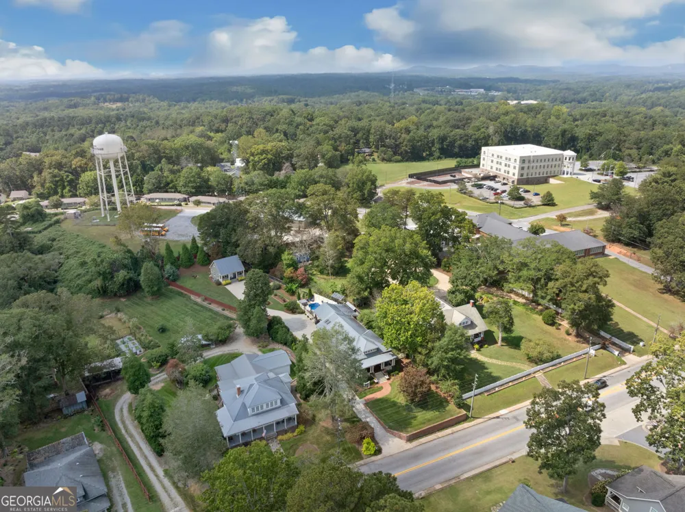 745 Washington ST Clarkesville, GA 30523