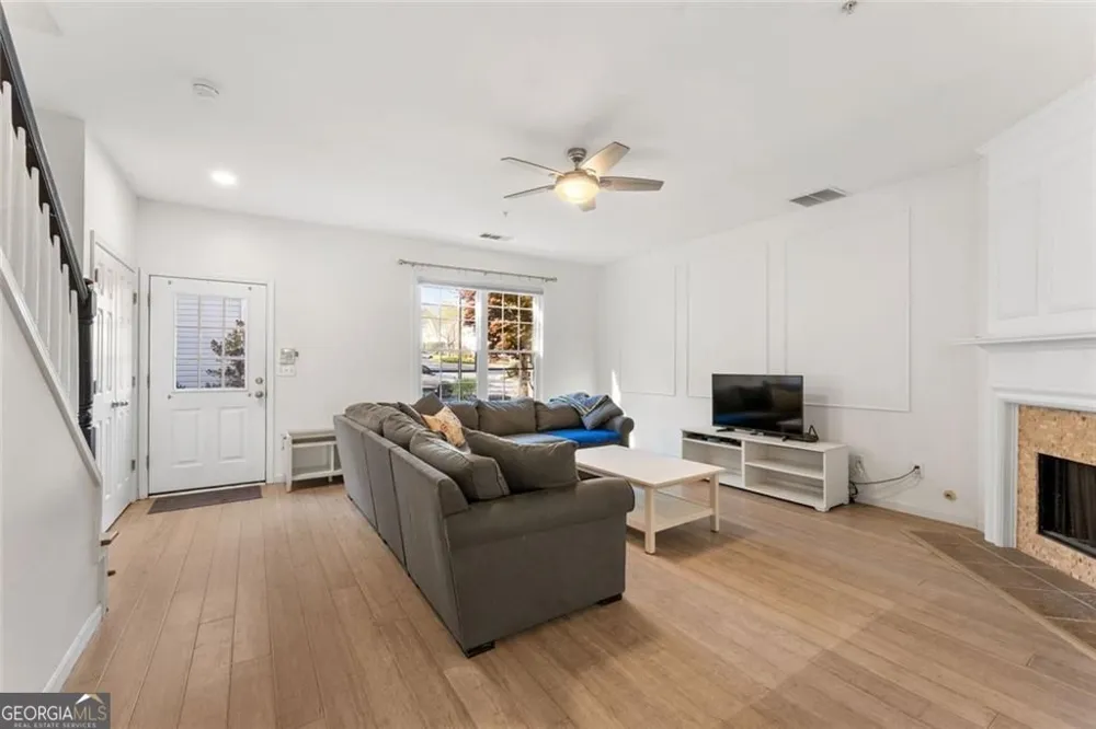 1215 Whitestone RDG Alpharetta, GA 30005