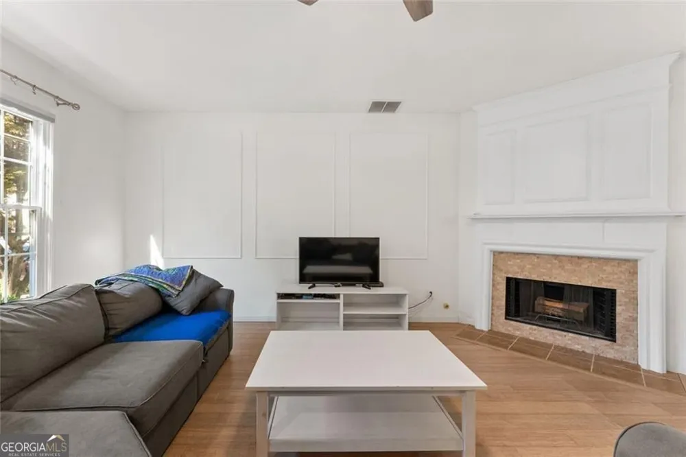 1215 Whitestone RDG Alpharetta, GA 30005
