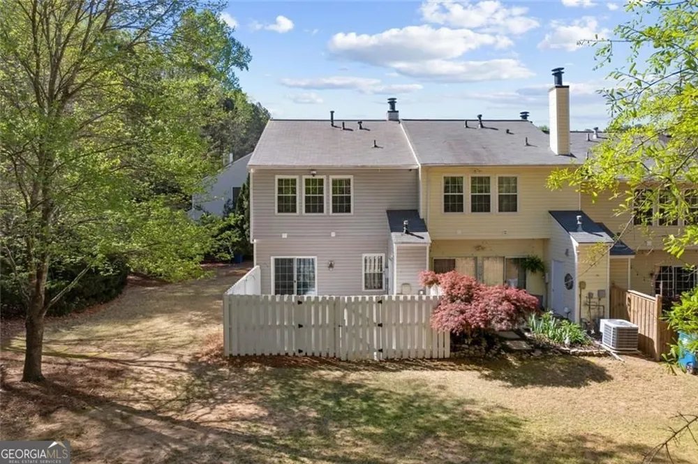1215 Whitestone RDG Alpharetta, GA 30005