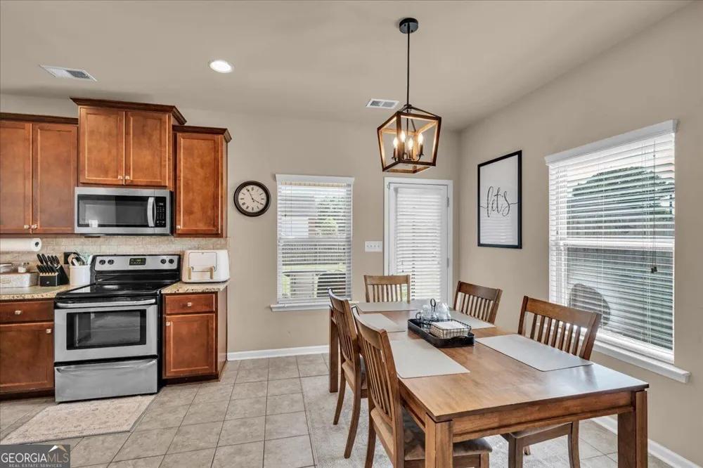 200 Amelia DR Byron, GA 31008