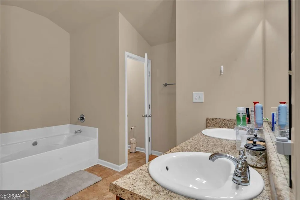 200 Amelia DR Byron, GA 31008