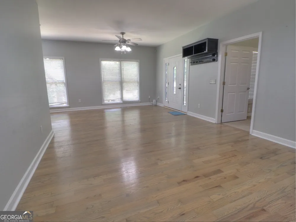 172 Beacon Hill DR Cleveland, GA 30528
