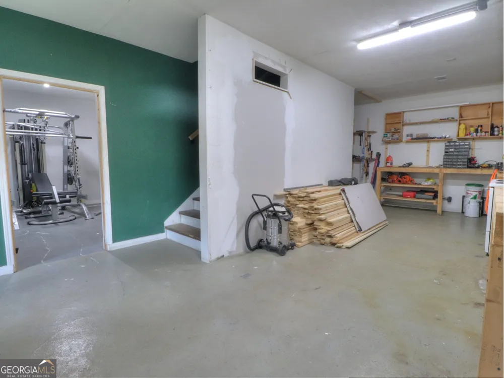 172 Beacon Hill DR Cleveland, GA 30528