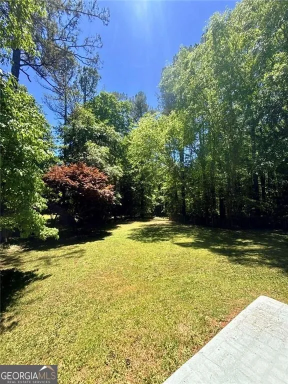 176 Flagman ST Dawsonville, GA 30534
