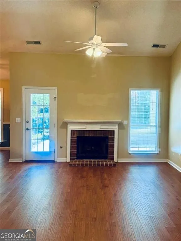 176 Flagman ST Dawsonville, GA 30534