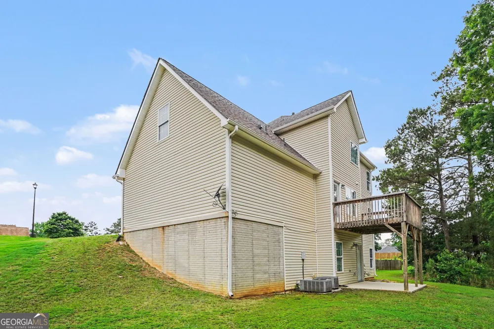 90 Overlook TRL Hampton, GA 30228
