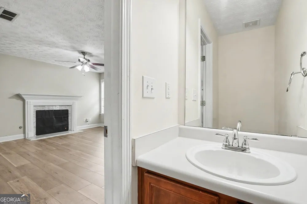 90 Overlook TRL Hampton, GA 30228