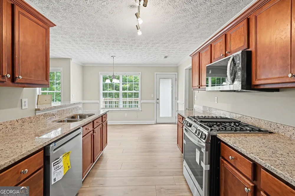 90 Overlook TRL Hampton, GA 30228