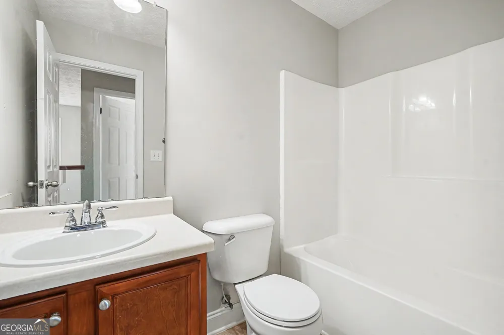 90 Overlook TRL Hampton, GA 30228