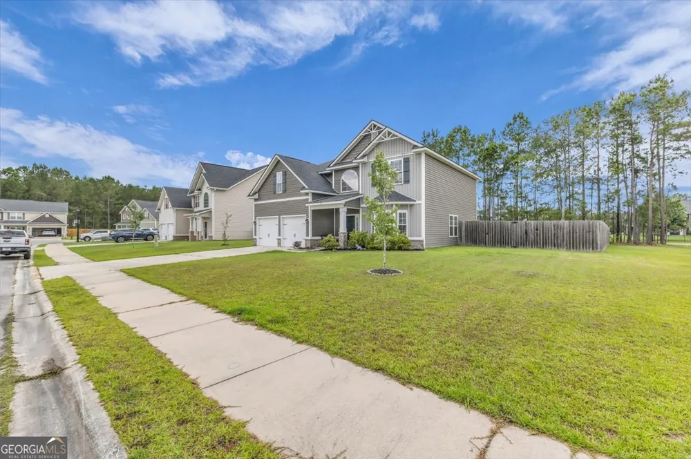 13 Blaze CIR Hinesville, GA 31313