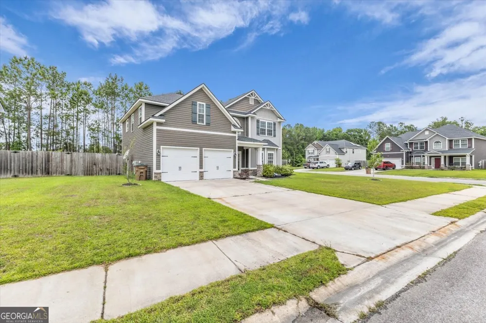 13 Blaze CIR Hinesville, GA 31313