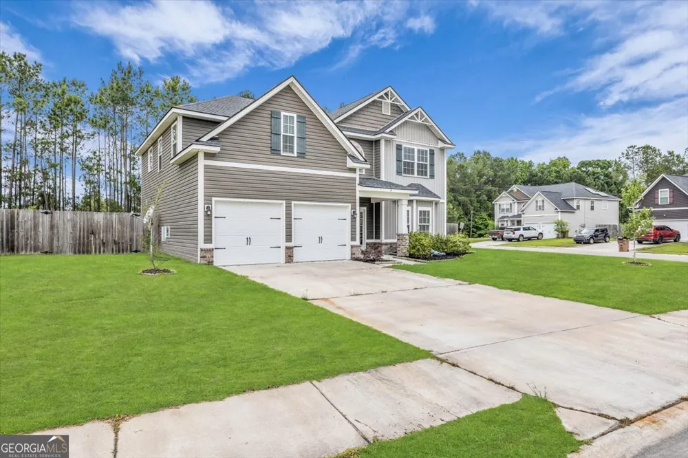 13 Blaze CIR Hinesville, GA 31313
