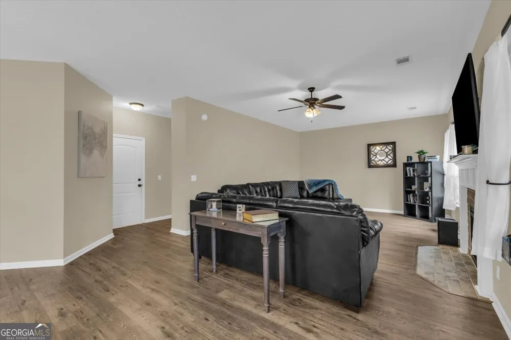13 Blaze CIR Hinesville, GA 31313