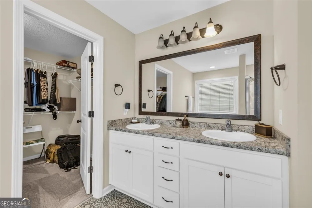 13 Blaze CIR Hinesville, GA 31313