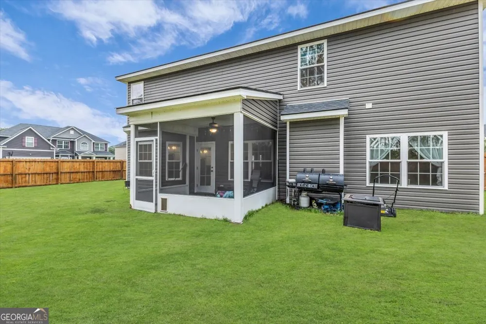 13 Blaze CIR Hinesville, GA 31313