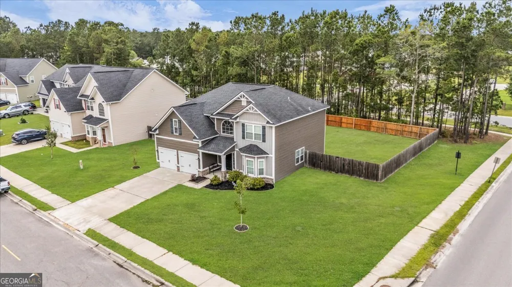 13 Blaze CIR Hinesville, GA 31313