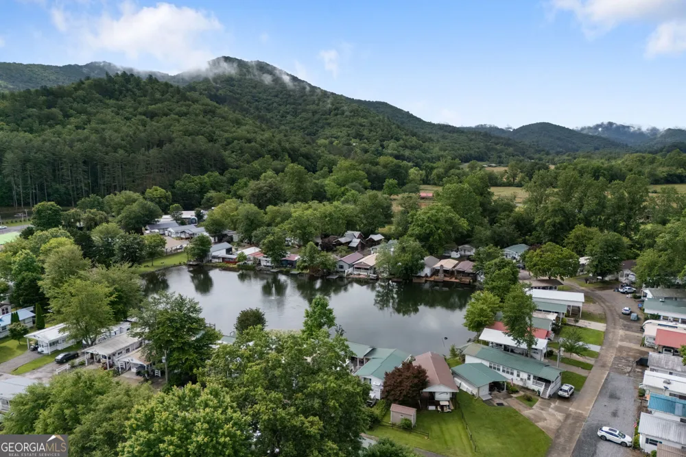 4166 Riverbank RUN Hiawassee, GA 30546