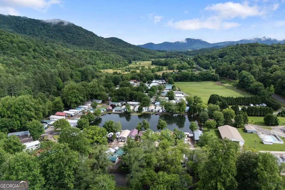 4166 Riverbank RUN Hiawassee, GA 30546