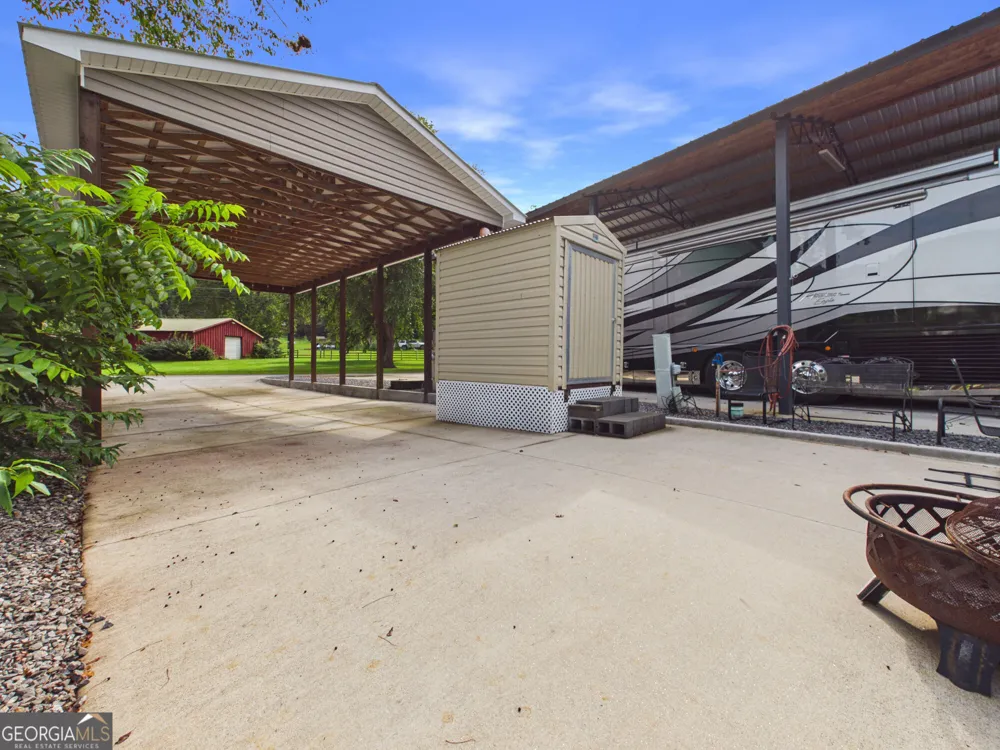 4166 Riverbank RUN Hiawassee, GA 30546