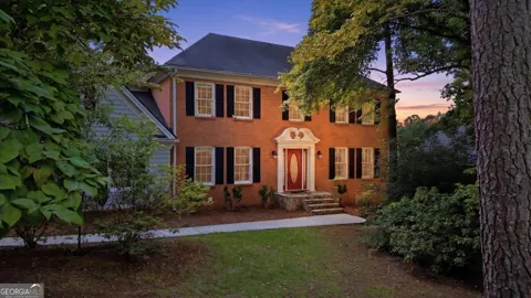 713 Chesterfield DR