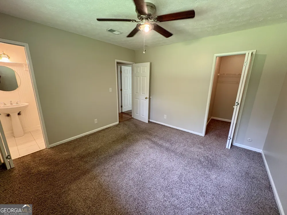 2892 Haddon DR Rex, GA 30273